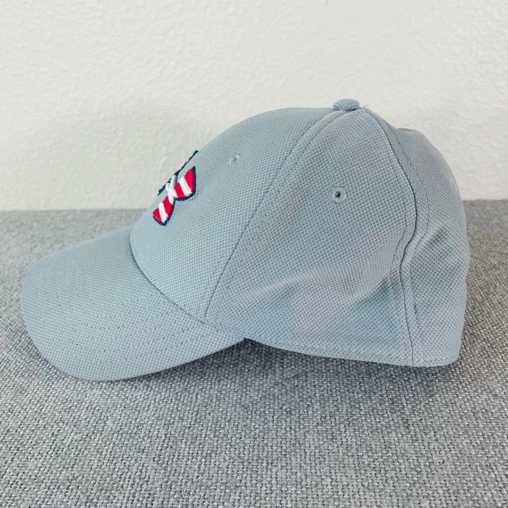 Under Armour UA Classic Fit Hat L/XL Gray Patriotic Flag Logo Stretch Cap Mens